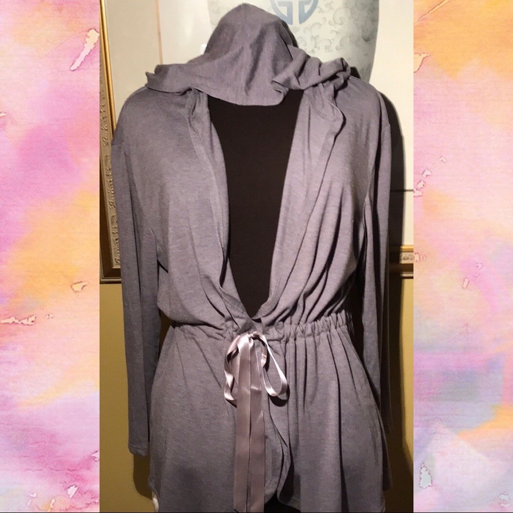 🌚NWOT🌚Grey Hoodie🌚